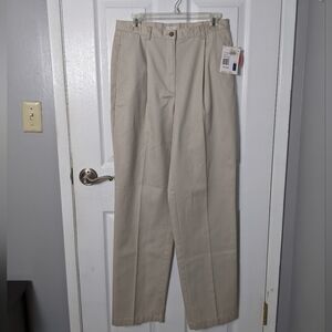 NWT Liz Claiborne Kylie Care Free 100% Cotton Twill Pleated Trouser Size 12 Long